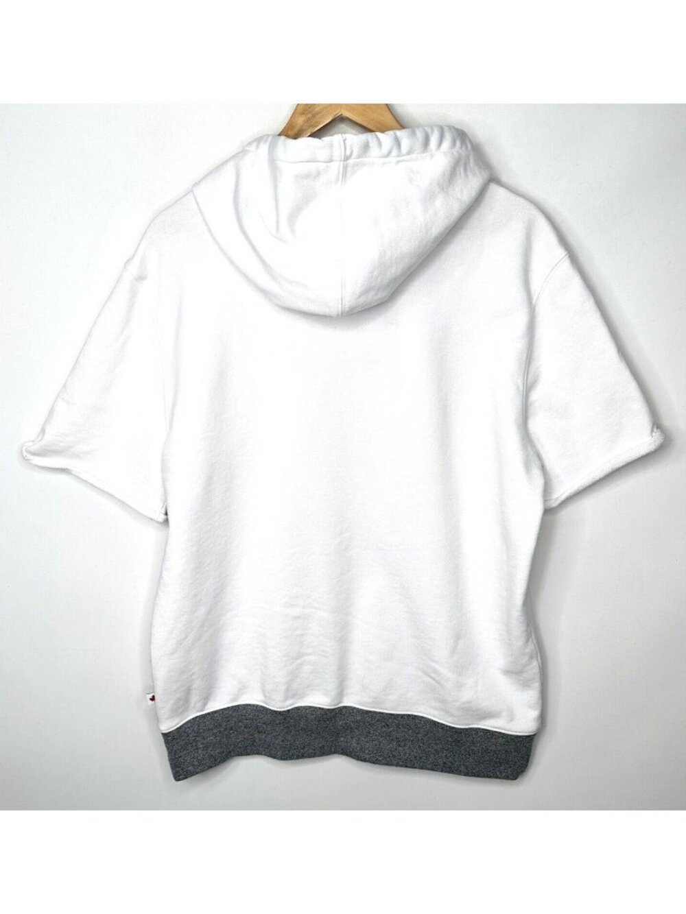 Hudson's Bay Team Canada Tokyo Olympic Hoodie Mens M Short Sleeve Graffiti White - Picture 2 of 15